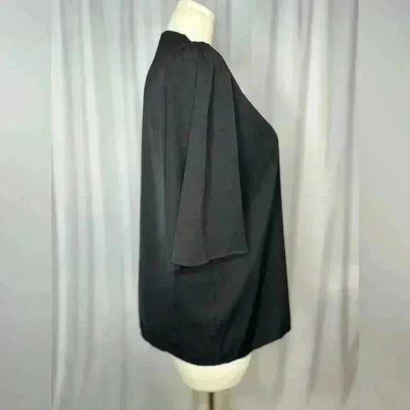 Women's Black Short Sleeve Blouse (570) - Picture 4 of 12